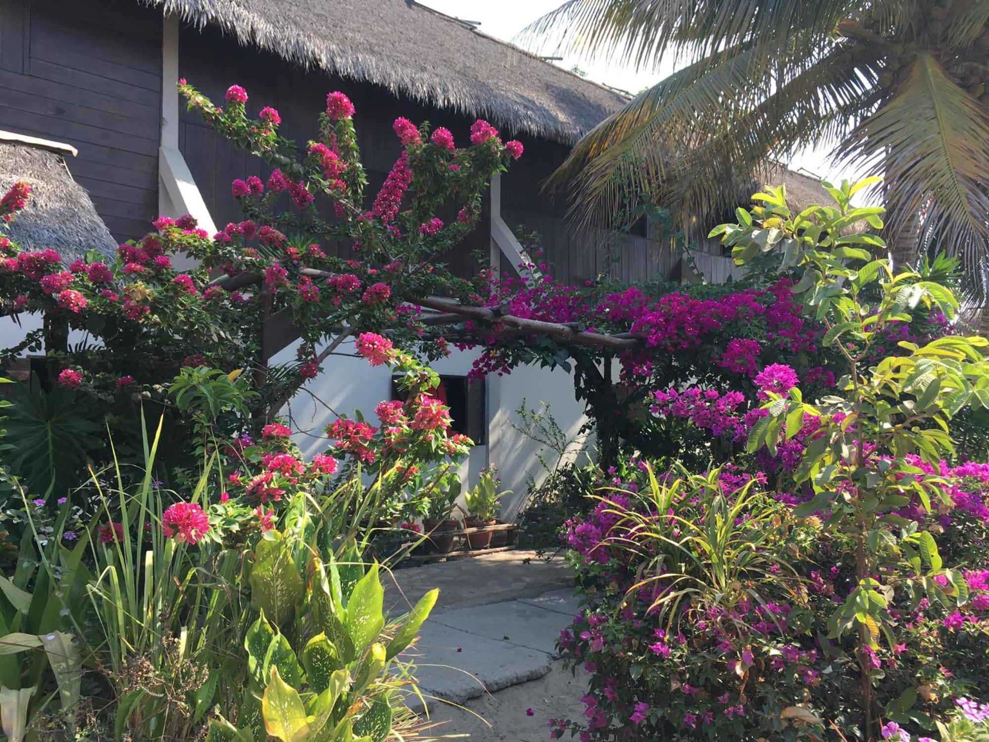 La Capannina Chez Lea Hotel Morondava Exterior photo